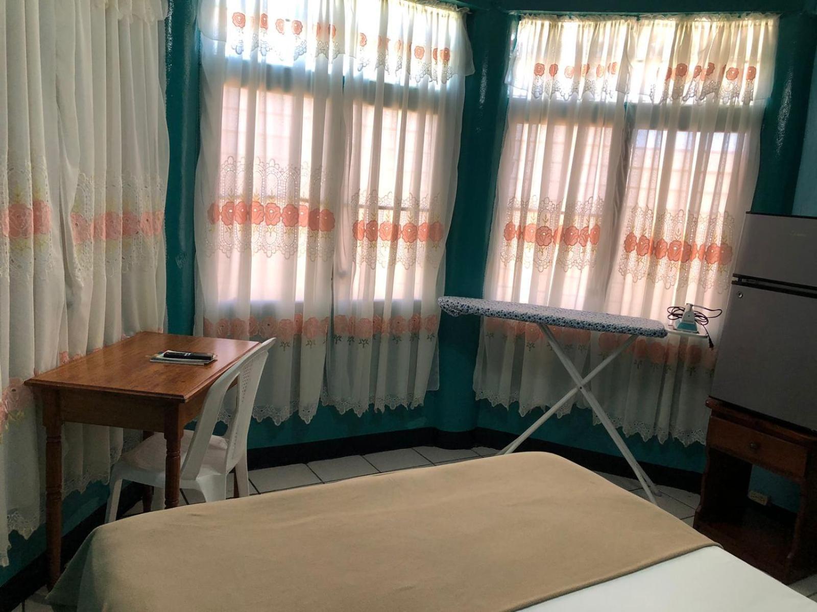 Chaleanor Hotel Dangriga Exterior foto