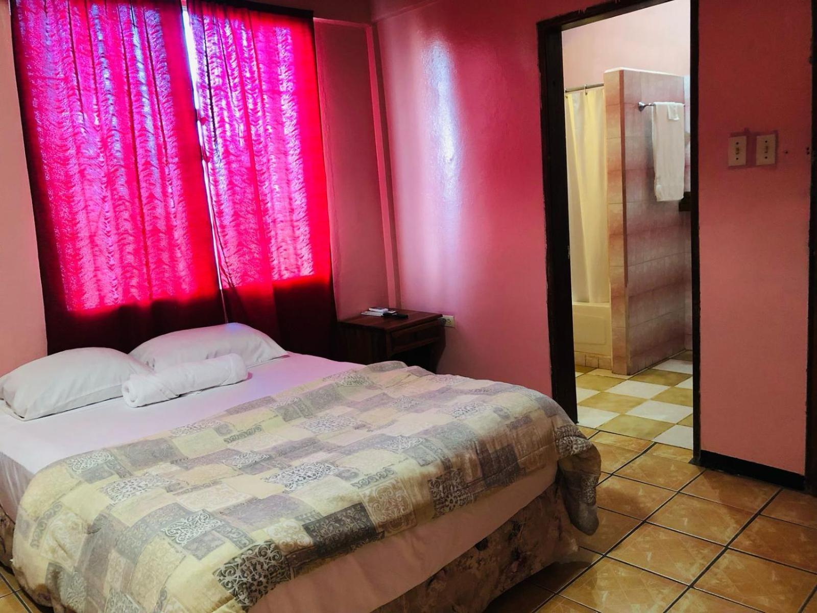 Chaleanor Hotel Dangriga Exterior foto
