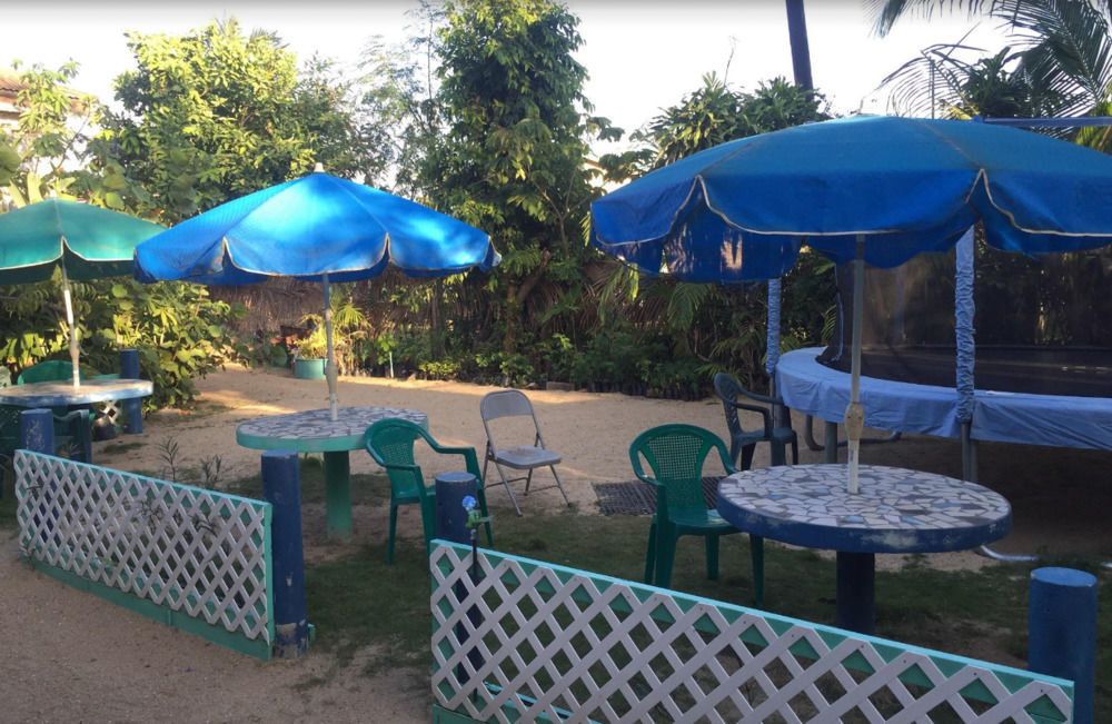 Chaleanor Hotel Dangriga Exterior foto